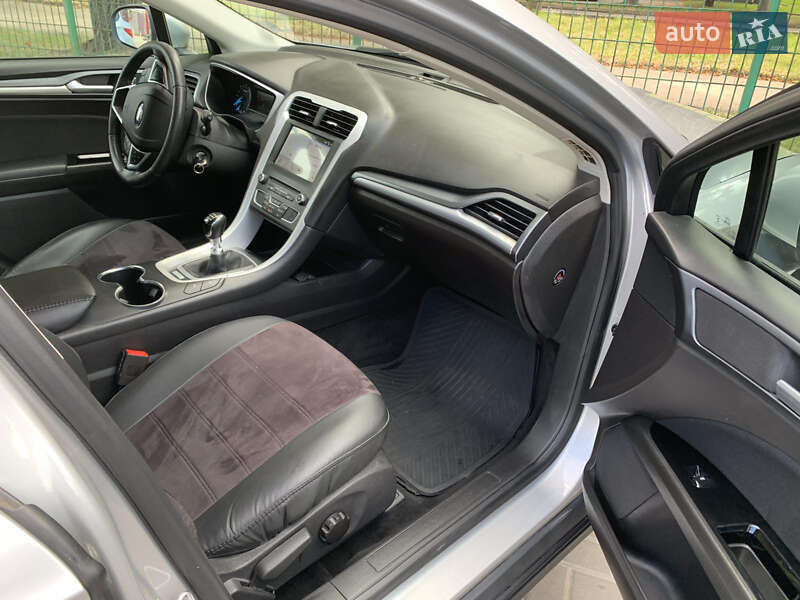 Седан Ford Mondeo 2017 в Ровно