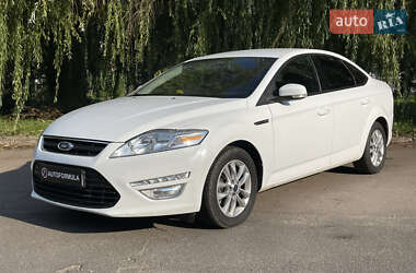 Седан Ford Mondeo 2012 в 