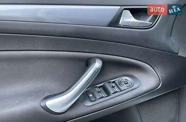 Седан Ford Mondeo 2012 в 