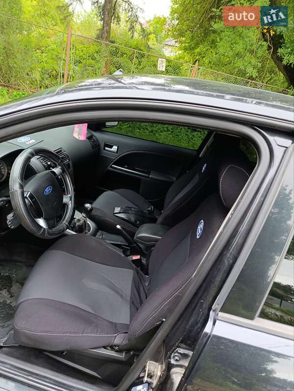 Седан Ford Mondeo 2001 в Городенке
