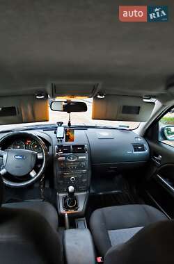 Ліфтбек Ford Mondeo 2006 в Монастириській