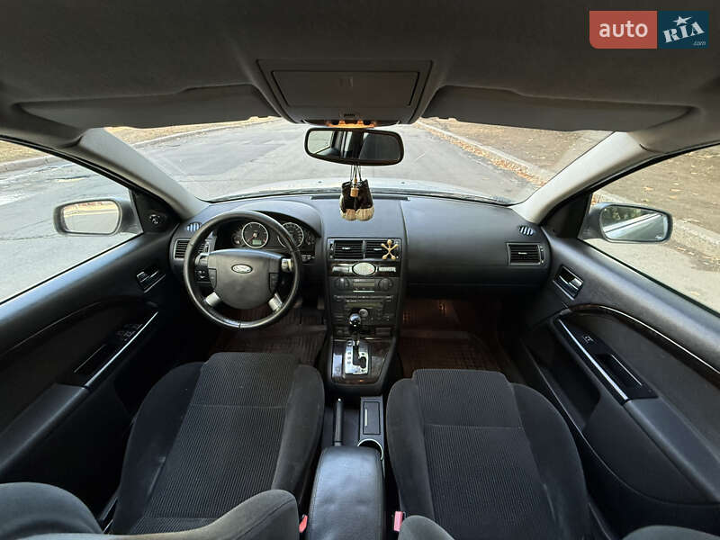 Лифтбек Ford Mondeo 2003 в Николаеве
