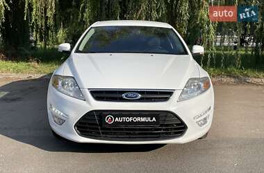 Седан Ford Mondeo 2012 в 