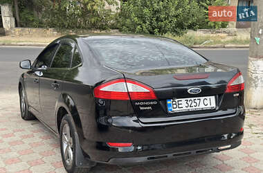 Седан Ford Mondeo 2010 в 