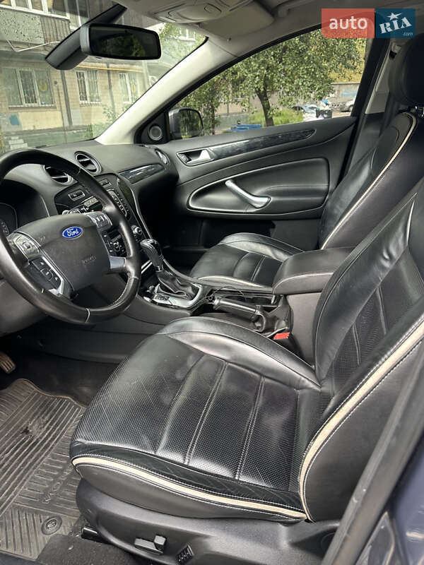 Седан Ford Mondeo 2011 в Киеве