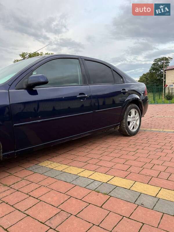 Седан Ford Mondeo 2002 в Стрые