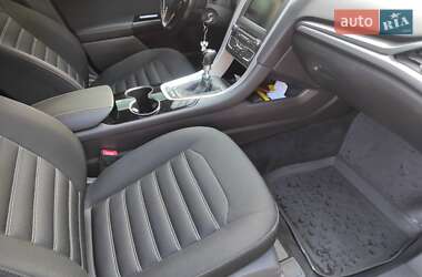 Седан Ford Mondeo 2015 в 