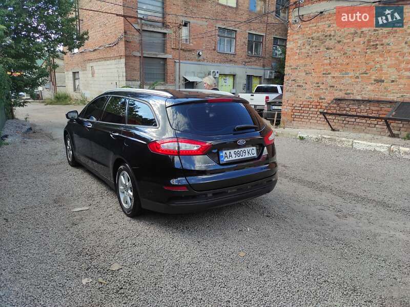 Седан Ford Mondeo 2015 в Лебедине