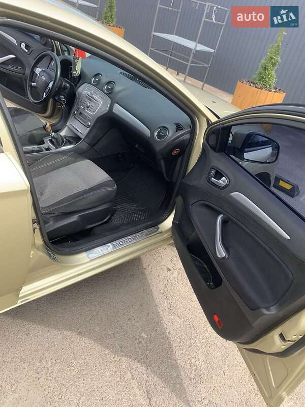 Седан Ford Mondeo 2007 в Коростені