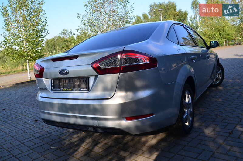 Седан Ford Mondeo 2013 в Дрогобыче