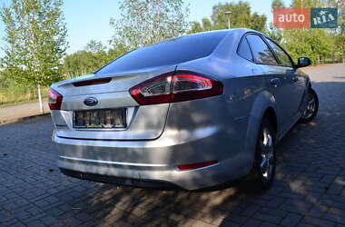 Седан Ford Mondeo 2013 в 