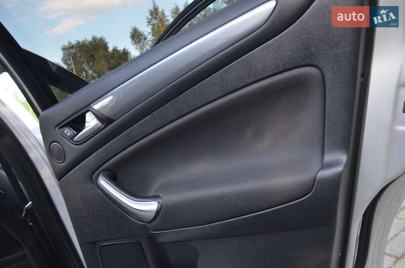 Седан Ford Mondeo 2013 в Дрогобыче