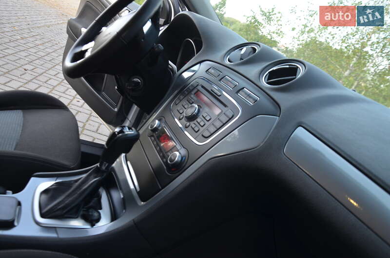 Седан Ford Mondeo 2013 в Дрогобыче