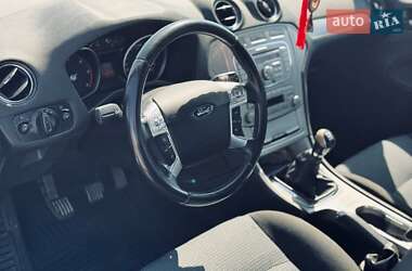 Лифтбек Ford Mondeo 2009 в 