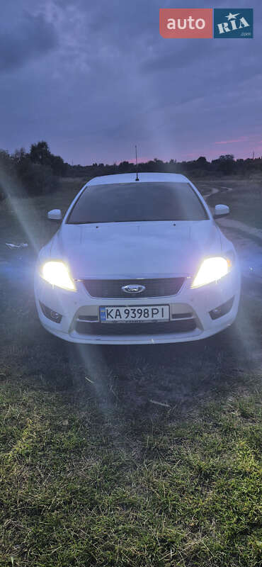 Лифтбек Ford Mondeo 2008 в Киеве