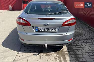 Лифтбек Ford Mondeo 2010 в 