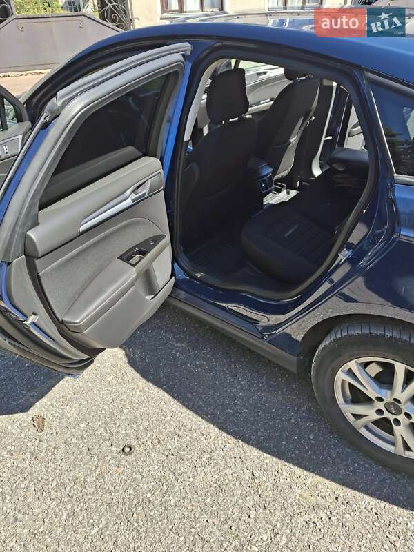 Лифтбек Ford Mondeo 2015 в Тернополе