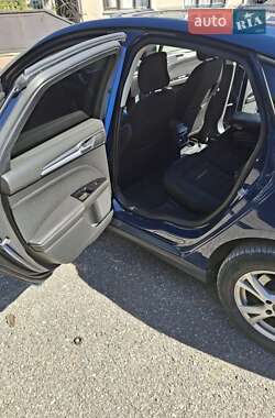 Лифтбек Ford Mondeo 2015 в 