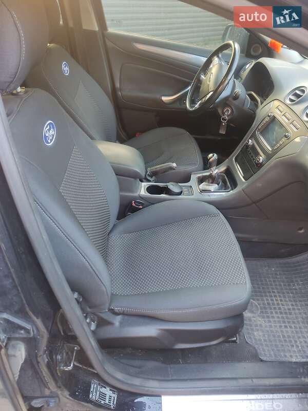 Універсал Ford Mondeo 2011 в Борщеві