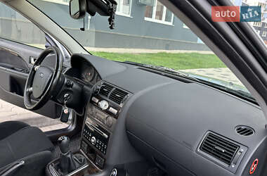 Седан Ford Mondeo 2005 в 