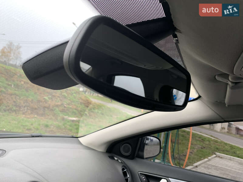 Седан Ford Mondeo 2012 в Сумах