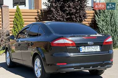 Седан Ford Mondeo 2010 в 