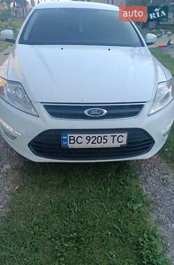 Седан Ford Mondeo 2012 в 