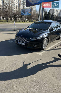 Седан Ford Mondeo 2015 в 