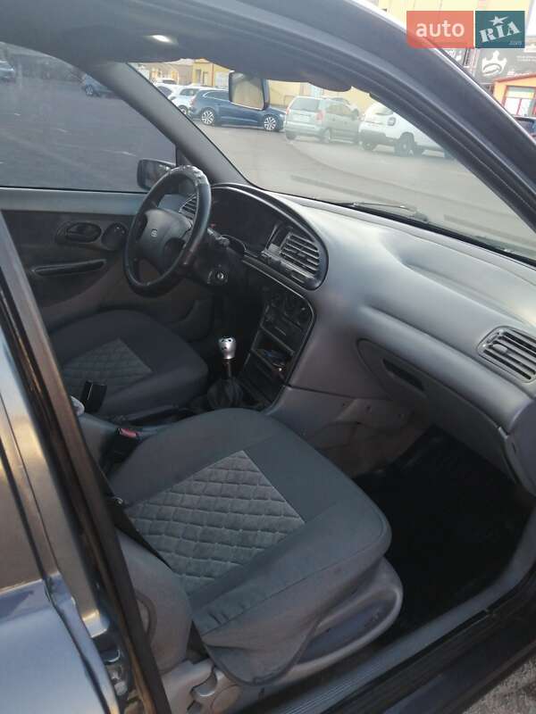 Седан Ford Mondeo 1993 в Житомире