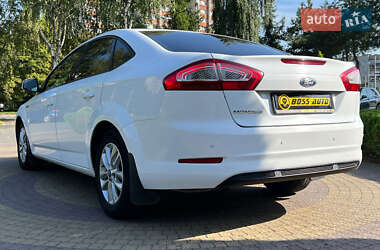 Седан Ford Mondeo 2012 в 