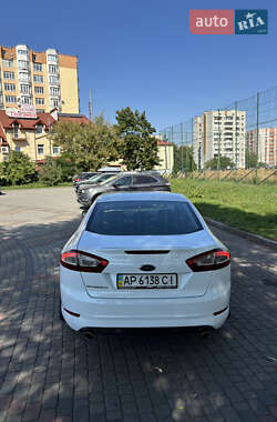 Седан Ford Mondeo 2012 в 