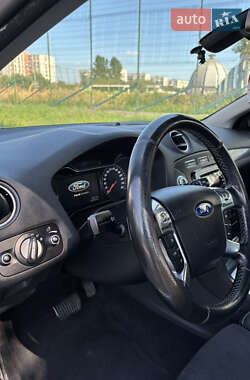 Седан Ford Mondeo 2012 в 