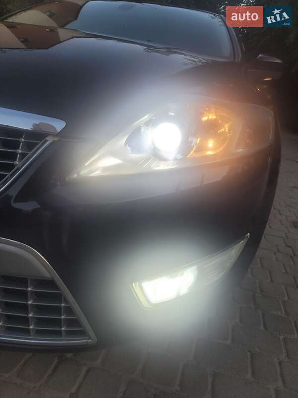 Седан Ford Mondeo 2010 в Львове
