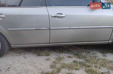 Седан Ford Mondeo 2004 в 