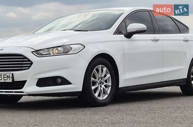 Седан Ford Mondeo 2016 в 