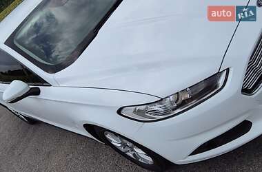Седан Ford Mondeo 2016 в 