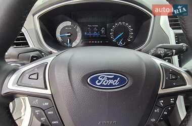 Седан Ford Mondeo 2016 в 