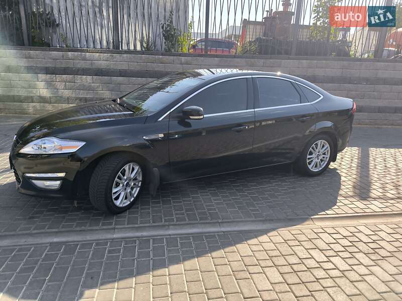 Седан Ford Mondeo 2011 в Одесі