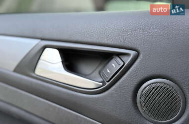 Седан Ford Mondeo 2011 в 