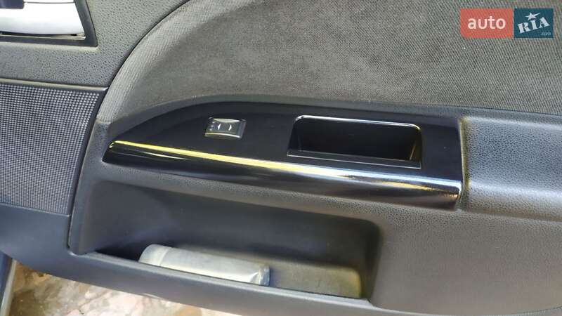 Седан Ford Mondeo 2002 в Чугуеве