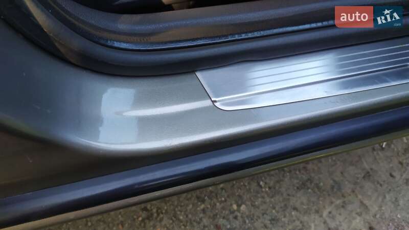 Седан Ford Mondeo 2002 в Чугуеве