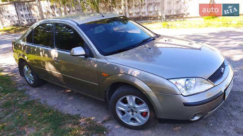 Седан Ford Mondeo 2002 в Чугуеве