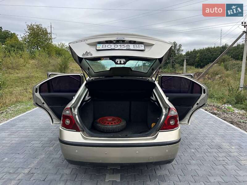 Ліфтбек Ford Mondeo 2004 в Тернополі