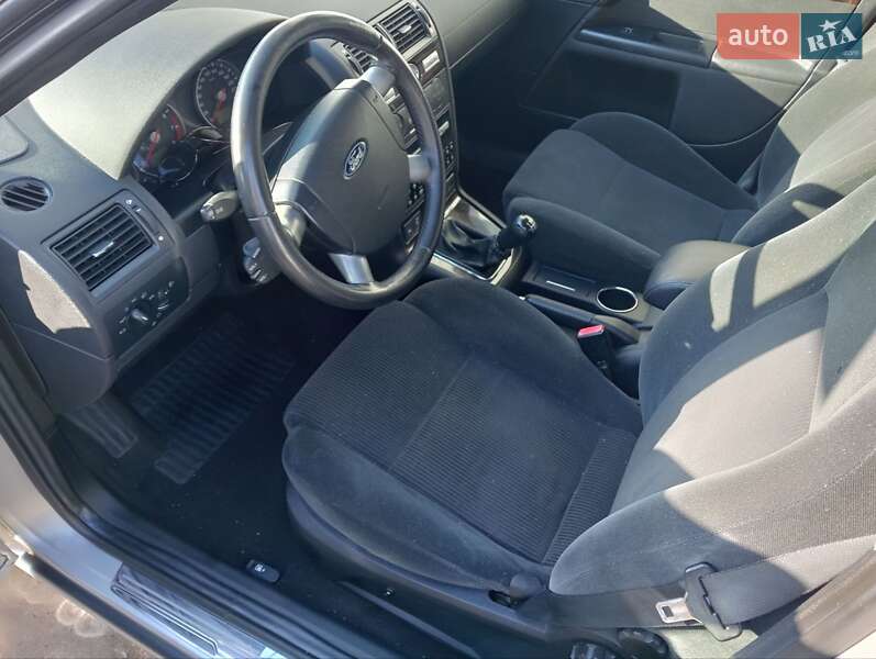 Универсал Ford Mondeo 2004 в Ровно фото 28 Универсал Ford Mondeo 2004 в Ровно