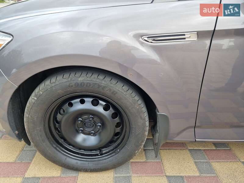 Лифтбек Ford Mondeo 2013 в Гайсине