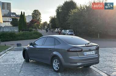 Лифтбек Ford Mondeo 2013 в 