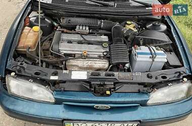 Лифтбек Ford Mondeo 1993 в 