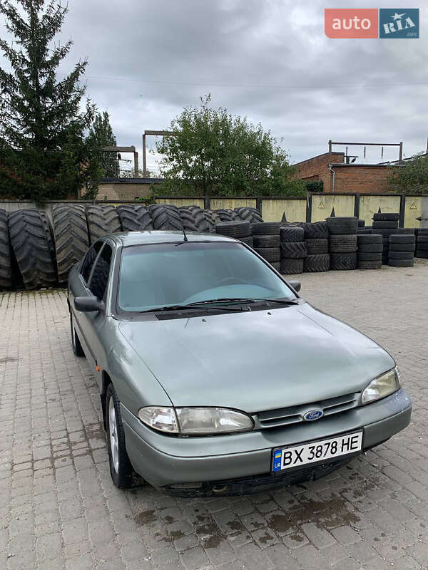 Седан Ford Mondeo 1993 в Хмельницком