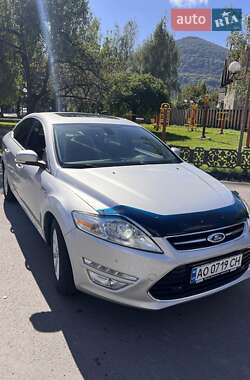 Седан Ford Mondeo 2010 в Тячеве