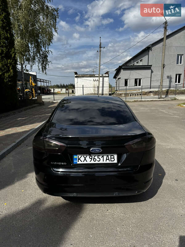 Седан Ford Mondeo 2012 в Краснограде